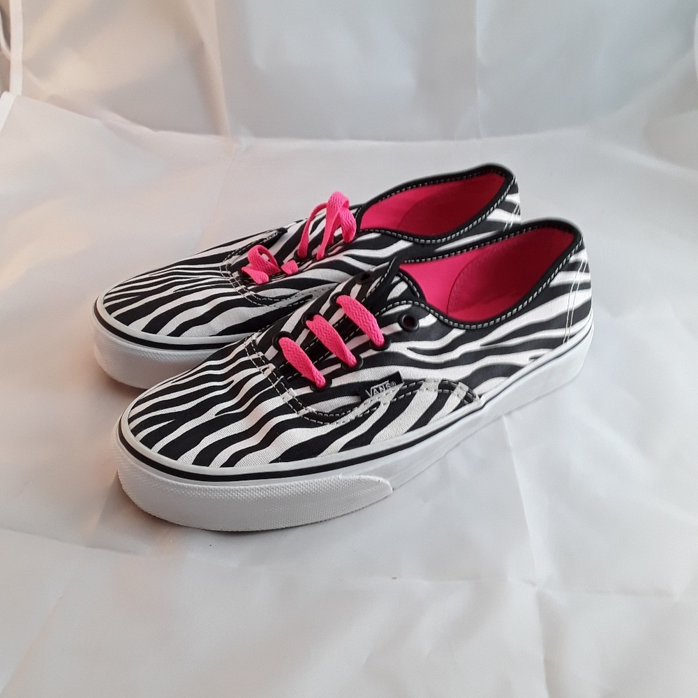Womens size 7 zebra print Vans EUC